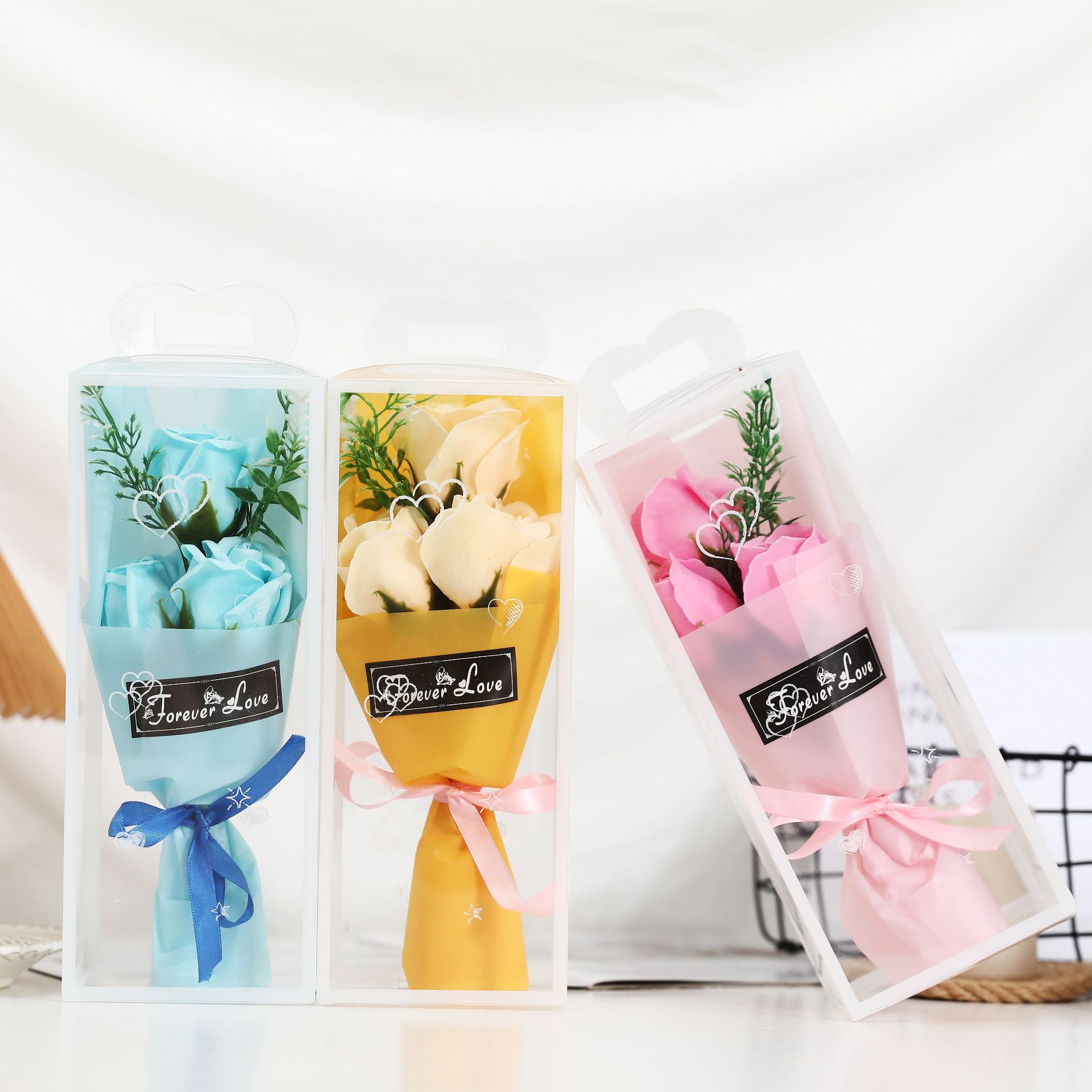 Mother's Day Soap Bouquet PVC Gift Box with Rose Flowers, Heart-shaped Creative Romantic Gift Stationery Store Promotion Giveaway