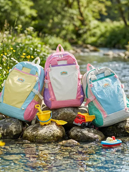 Korean-Style Cartoon Large-Capacity Children's School Backpack, Cute Color-Blocking Design for Boys and Girls, Student Travel Backpack