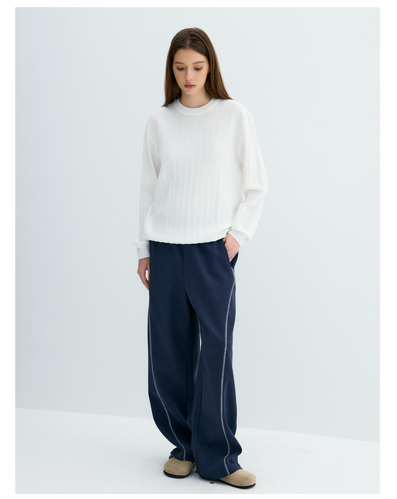 UNF 250g Loose Crew Neck Knit Sweater