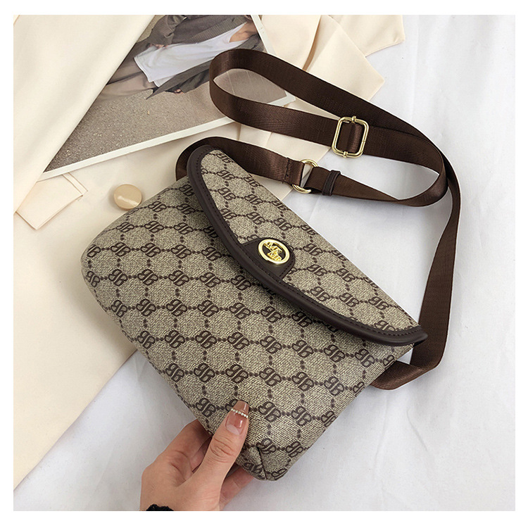 Small bags for women 2023 new trendy fashion retro printed crossbody bag chest bag versatile temperament single shoulder small square bag_voghion.com