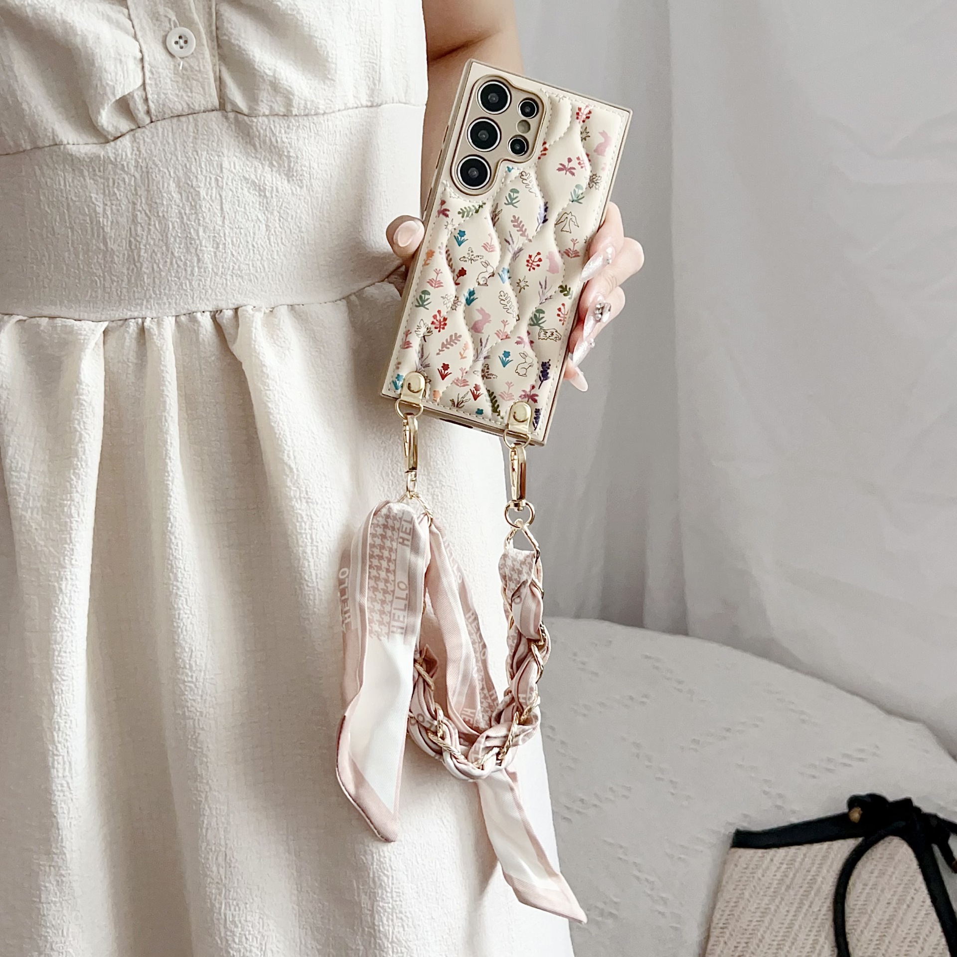 Suitable for Samsung S25Ultra Mobile Phone Case Ultra-Thin Wristband S24+ Protective Cover Trendy 23 Anti-Fall Skin Feel Free of Charge Simple