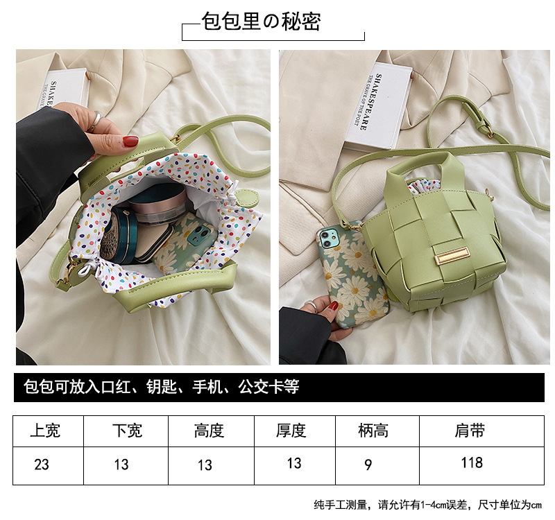 Fashion Small Capacity Pu Leather Woven Portable Crossbody display picture 10