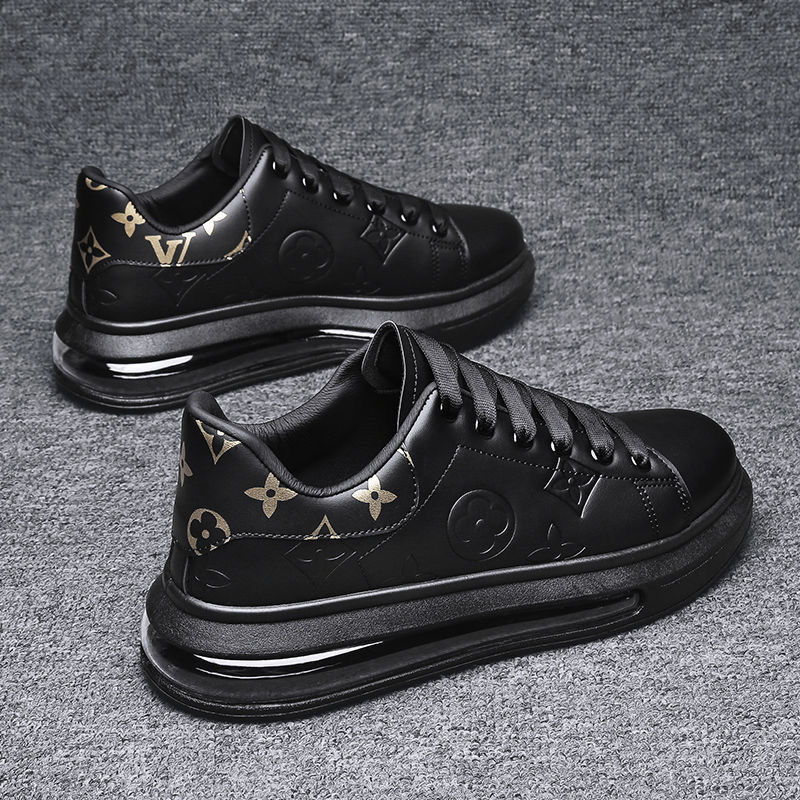 Zapatos blancos de pareja pequeña estampados 2025 nueva versión coreana de los zapatos casuales de los hombres bajos aumentan las zapatillas de deporte de todo fósforo hombres