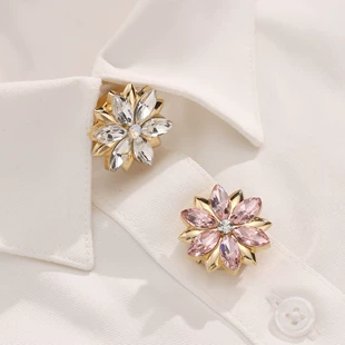 Украшение для рубашки (button cover), стразы и жемчуг, акцент 14k, клипса, 9 дизайнов