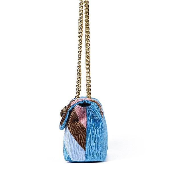 Borsa a tracolla elegante da donna in velluto con dettaglio aquila_voghion.com