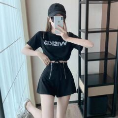 女性用の新しい夏のファッションのルーズオフショルダー半袖トップス、小さなカジュアルスポーツウェアショーツスーツの完全なセット