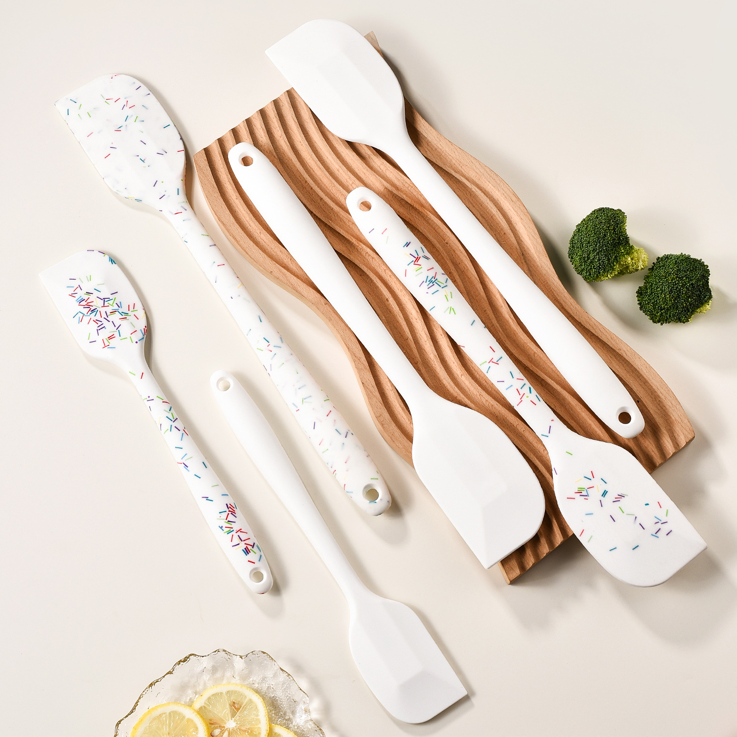 Cross-Border Large One-Piece Silicone Scraper High Temperature Resistant Cake Cream Spatula Mixing Spatula Household Baking Tools