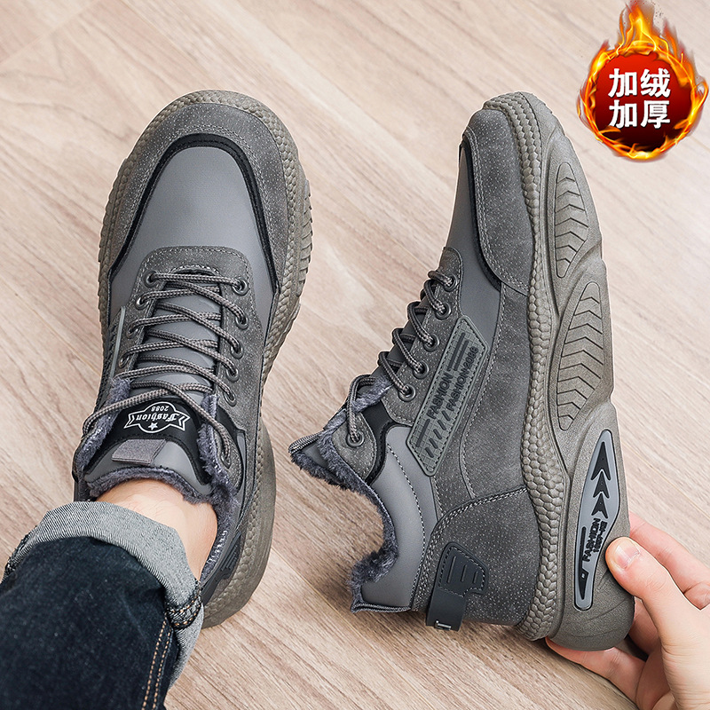 Zapatos deportivos de tendencia variados con suela gruesa para correr casuales nuevos zapatos de moda de terciopelo para hombres de otoño transpirables