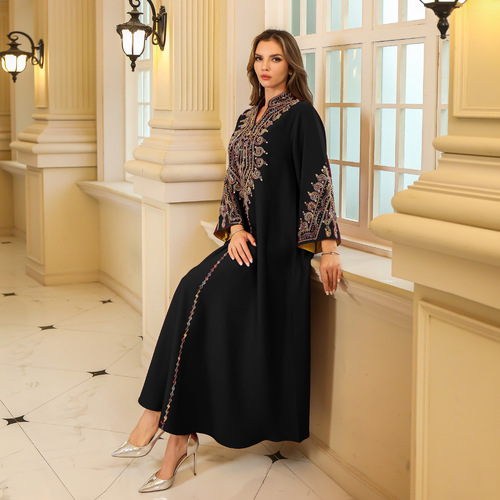 Emirates Muslim Women's Abaya Gown with Rope Embroidery in Dubai