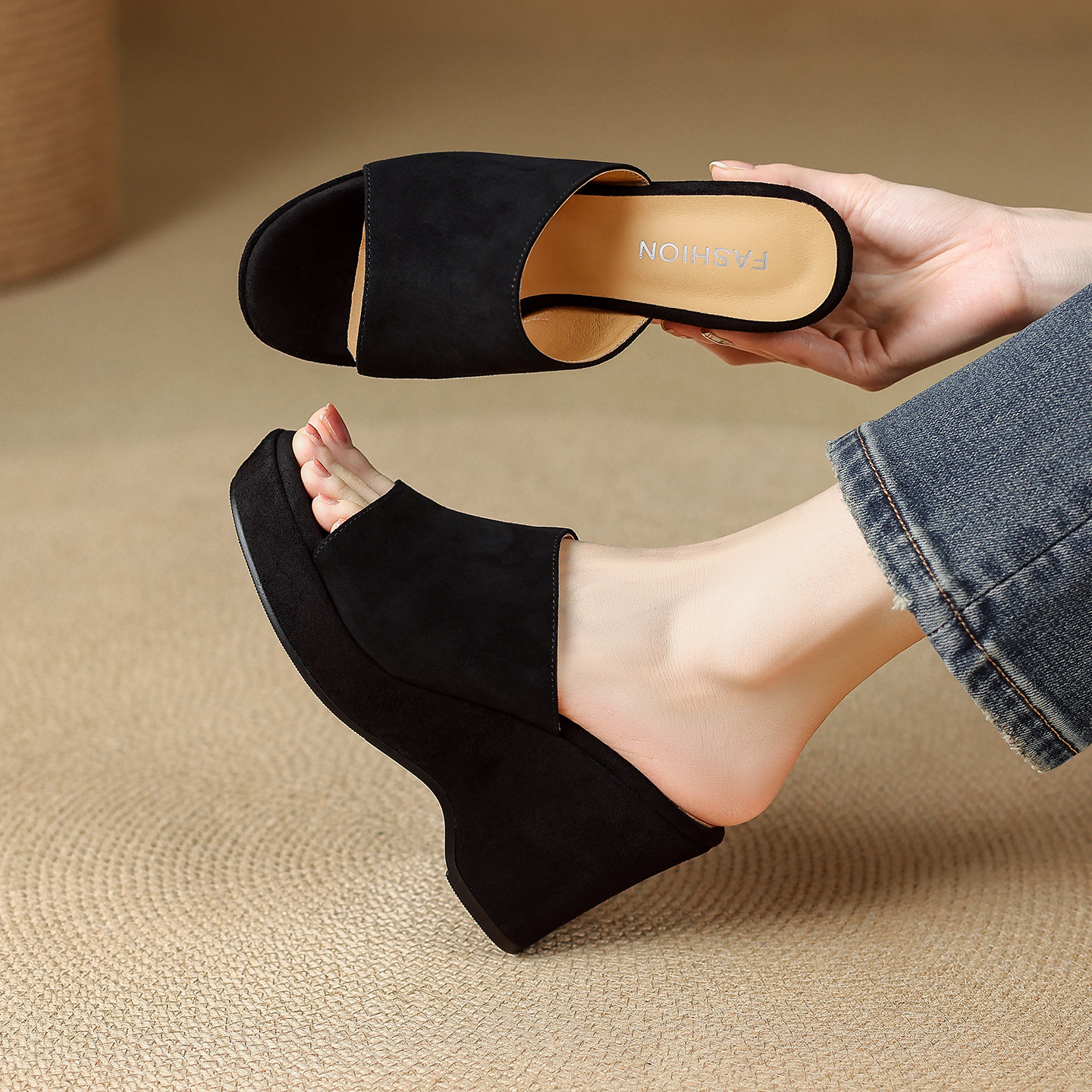 Sandal cao gót nữ đế xuồng 9cm quai ngang hở mũi chất liệu da lộn — màu đen, màu mơ