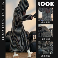 韩版黑白条纹珊瑚绒睡衣女秋冬季2025大码加厚连帽睡袍家居服睡裙
