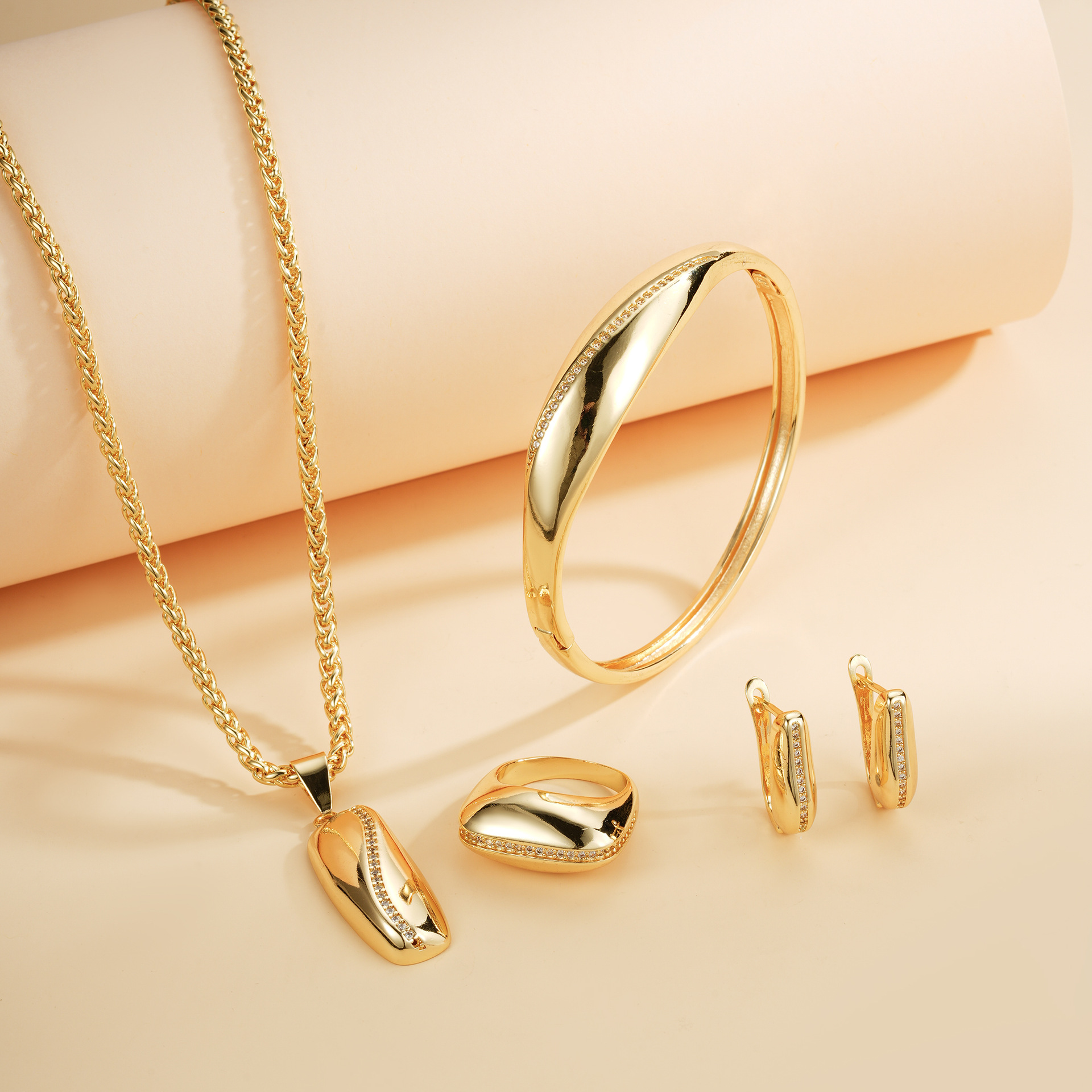 Juegos de joyas transfronterizas de alto nivel de pulido de oro 14 quilates colgante collar anillo pendientes brazalete joyas