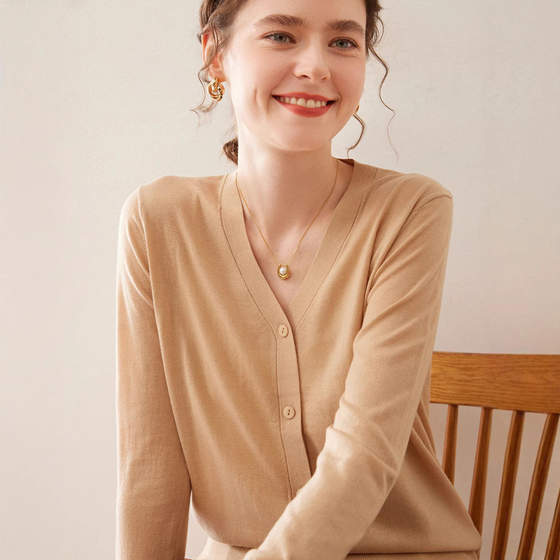 2025 New Style Fine Imitation Mulberry Silk V-neck Cardigan Women's Thin Knitted Base Shirt Style Coat Women