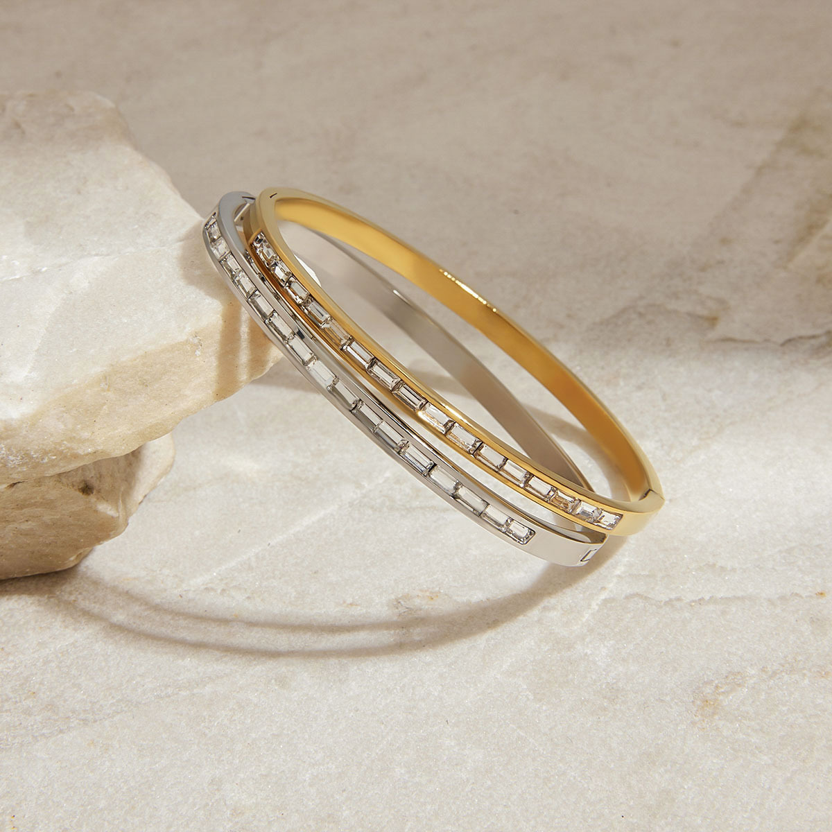 Jeding Pulsera de acero inoxidable europea y americana, joyería que no se desvanece, pulsera de lujo ligero, joyería de acero de titanio de oro de 18k, transfronteriza image 4