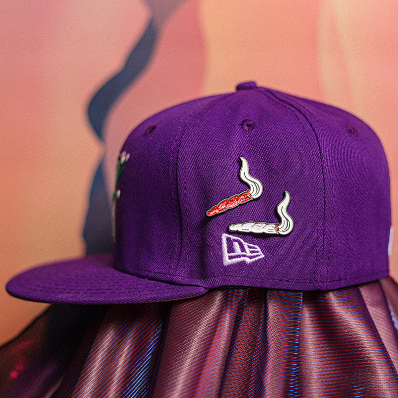 Amazon creativo minimalista dibujos animados cigarro forma insignia personalidad gorra de golf gorra de béisbol accesorios de cigarrillos insignia de gorra