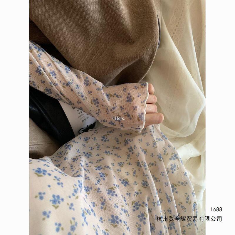Korean-style floral long-sleeve T-shirt for women, 2026 autumn new casual versatile slim-fit top for layering and as a base shirt