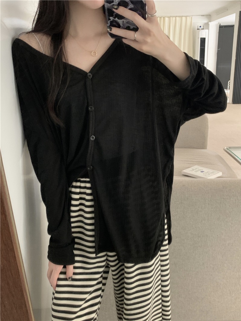 검은색
