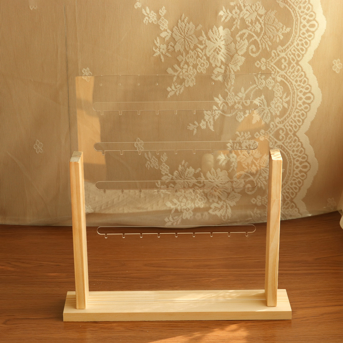 �������ɰ�ʵľ����չʾ�����Ʒ���мܰ�̯���μܶ���չʾ����ʽ