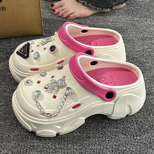 Slip-resistant, patterned sole, elevated women's outdoor summer sandals with DIY accessory, thick sole with a 