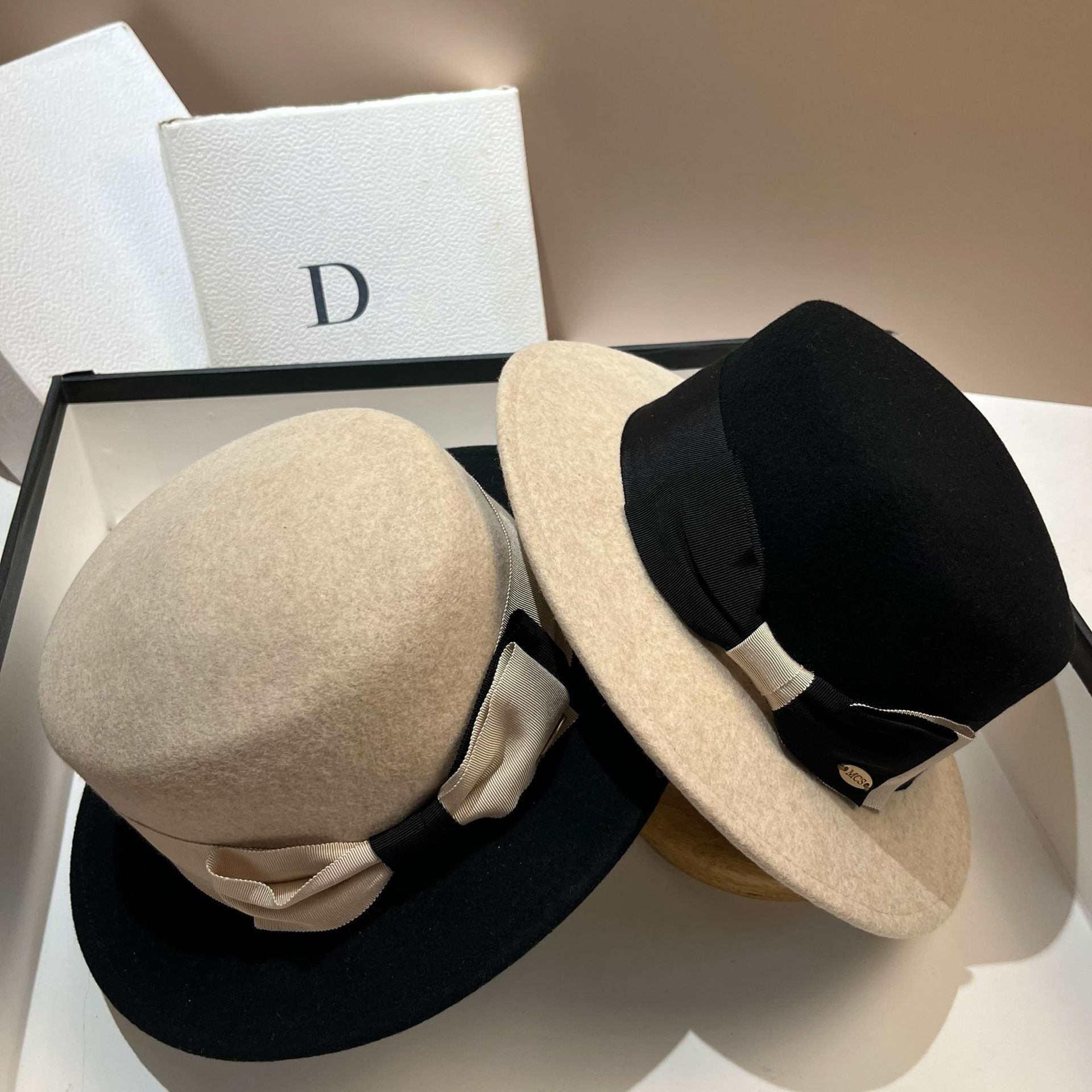Chapeau haut de forme plat en pure laine de couleur contrastante avec nœud automne et hiver nouveau chapeau de célébrité Hepburn chapeau de jazz britannique_voghion.com