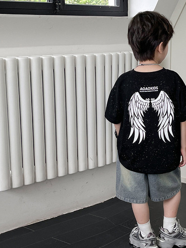Children's Summer T-shirt for Boys, Middle Size, Korean Style, Stylish and Relaxed, Printed with Letters, Trendy for Boys
