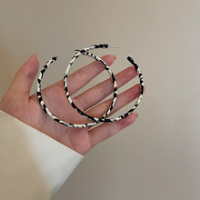 法式复古风银针C形皮革耳环小众高级感个性耳圈时尚秋冬百搭耳饰