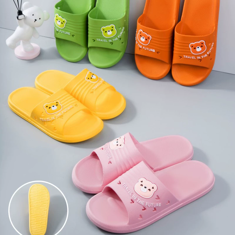 2023 тапочки для женщин летние бытовые Нескользящие дезодоранты с мягким дном легкие Тапочки для ванной комнаты ощущение дерьма пара тапочек для мужчин оптом