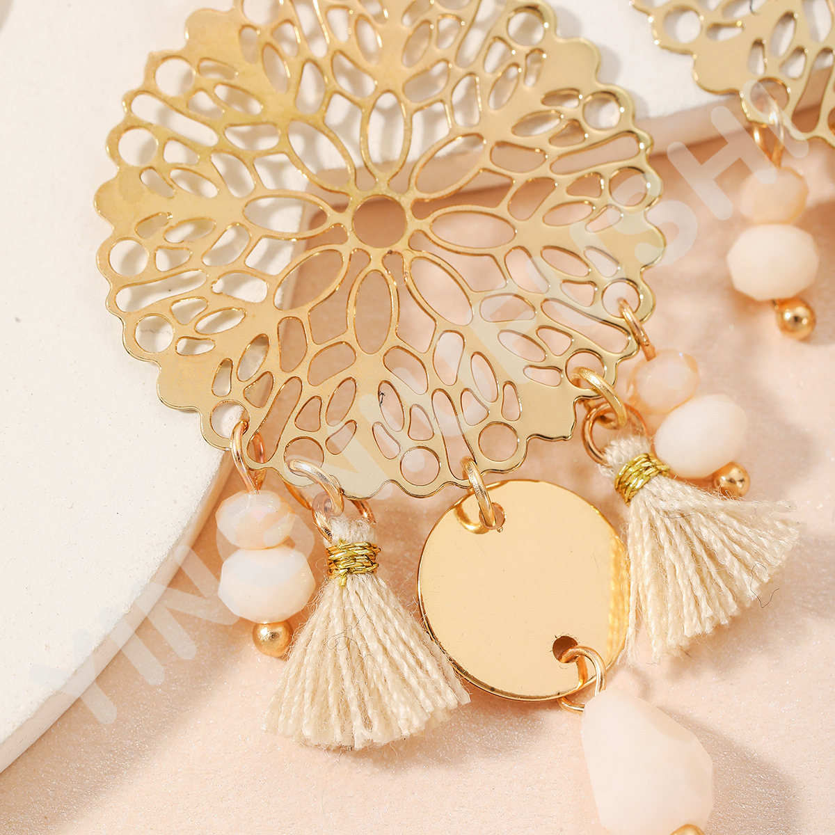 1 Pair Quantity Daily Occasion Artificial Crystal, Copper Material Dreamcatcher Pattern Ethnic Style Simple Style Dreamcatcher Artificial Crystal Copper Tassel Hollow Out Women's Drop Earrings