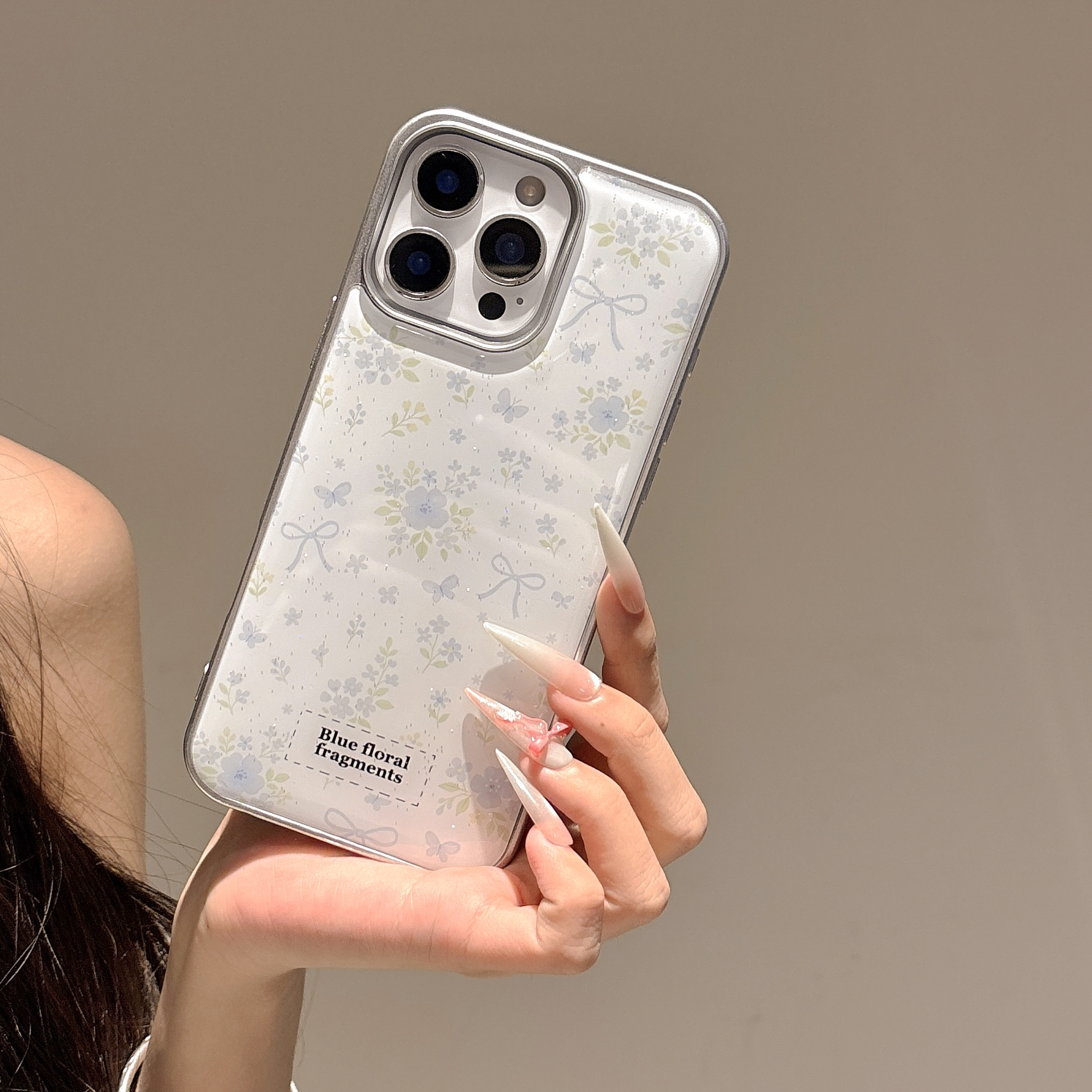 Sensación de alto nivel de nicho Flor floral verde menta para Apple 15Pro epoxi 16Pro borde plateado 14/13 Pareja 16PM