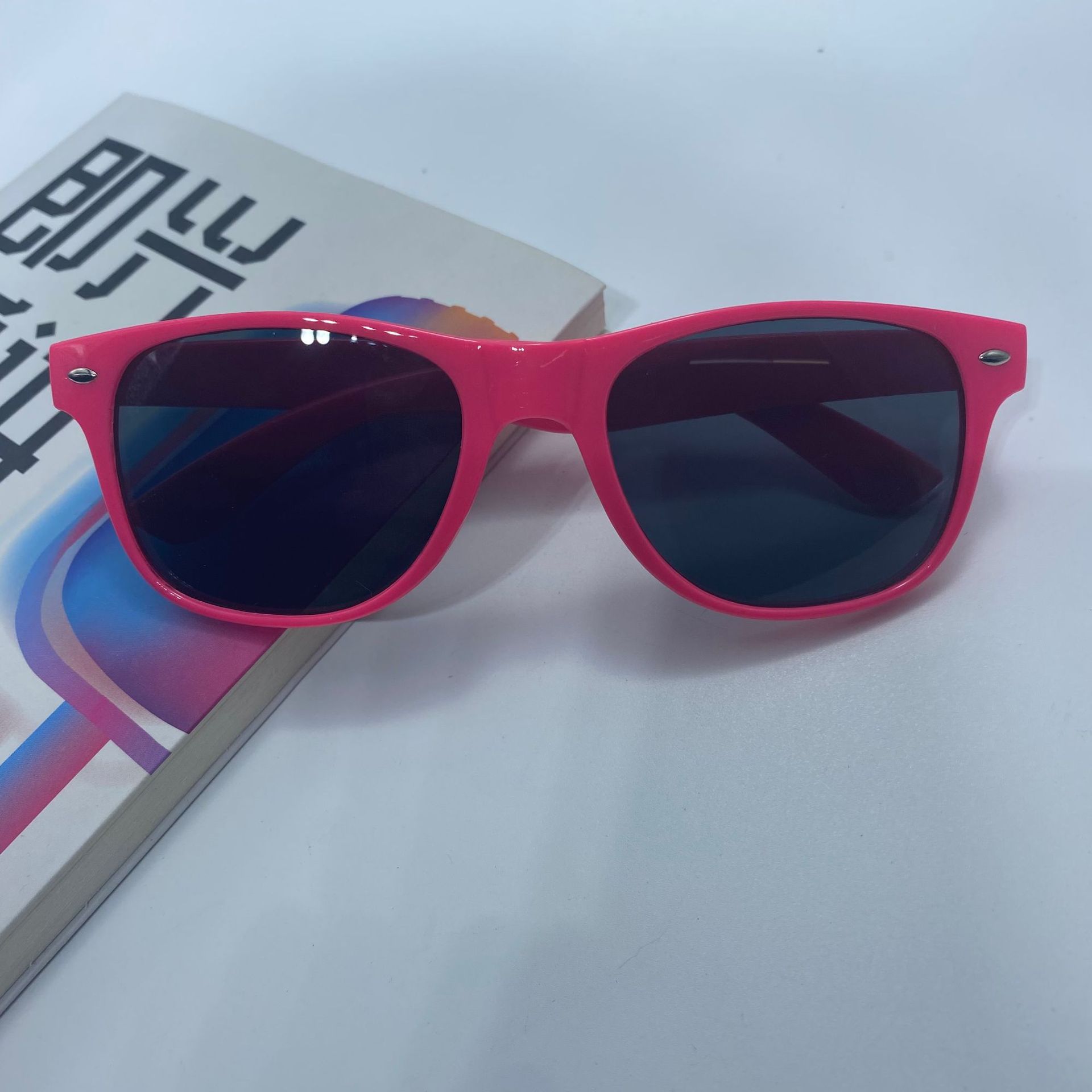 50g Weight Full Frame Glasses Structure Sunglasses Classification PC, UV400 Protection Lens Material Oval Frame Glasses Style Outdoor, Travel Occasion Rainbow Pattern Unisex Gender Hip-Hop, Streetwear Style Hip-Hop Streetwear Rainbow PC UV400 Protection Oval Frame Full Frame Women's Sunglasses 11