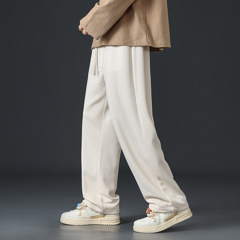 2023 nuevo estilo de moda suelta de hombre blanco blanco de color beige versátil piernas anchas rectas pantalones largos casuales de otoño