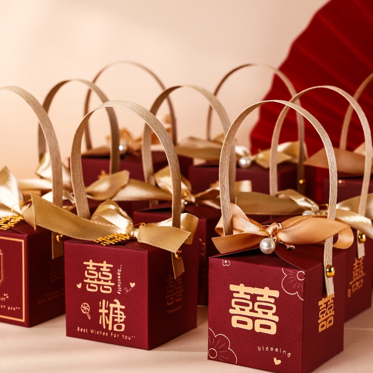 结婚喜糖盒子2025新款订婚礼盒空盒糖果包装伴娘伴手礼手提袋