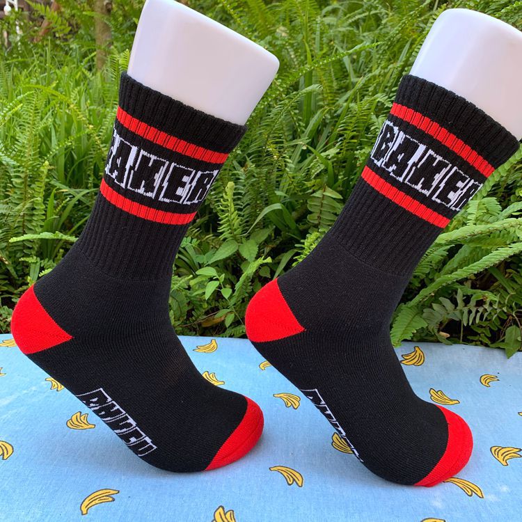2025d Ins Hip-Hop-Marke Handtuch unten verdickte Herren trendige Damen Street High Letter Sports Mid Tube Baumwollsocken_voghion.com