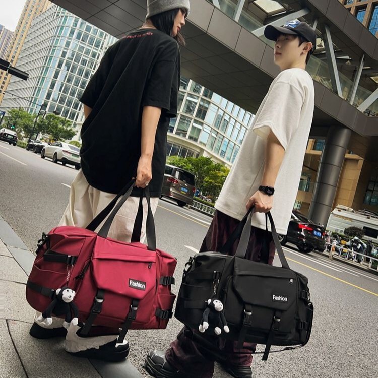 Retro-style trendy handbag for travel, new model with dry and wet separation, sports, swimming, and fitness bag, large-capacity storage luggage bag Retro-style trendy handbag for travel, new model with dry and wet separation, sports, swimming, and fitness bag, large-capacity storage luggage bag