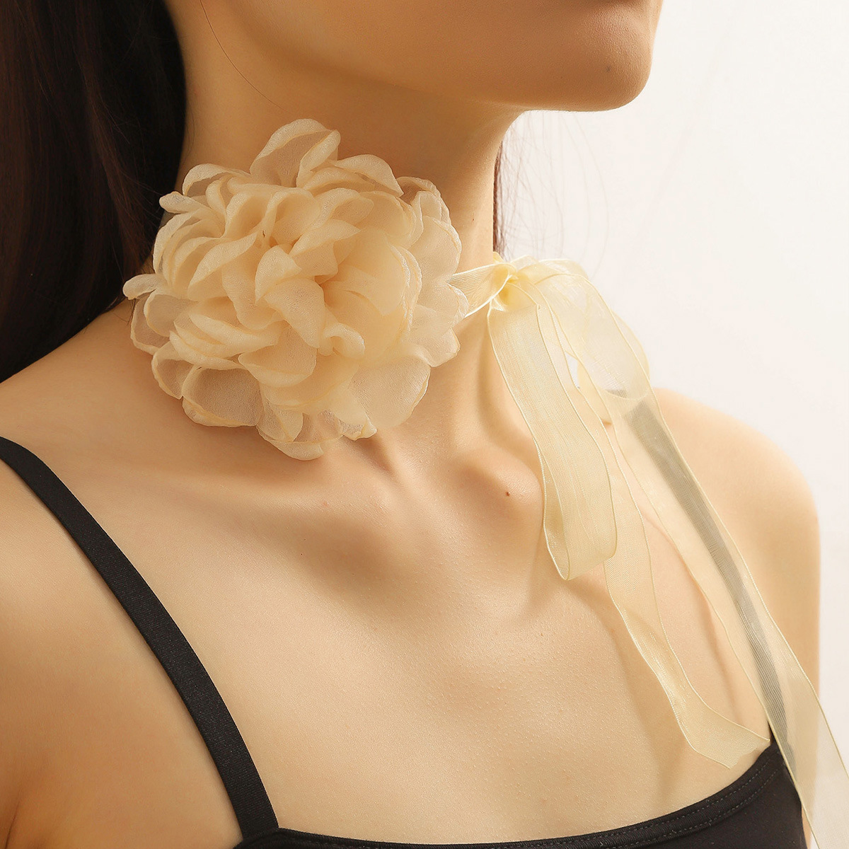 Exaggerated Flower Mixed Materials Women's Choker display picture 3