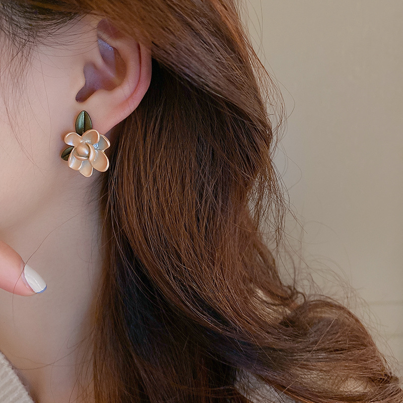 fashion flower leaf earrings niche Korean acrylic stud earrings