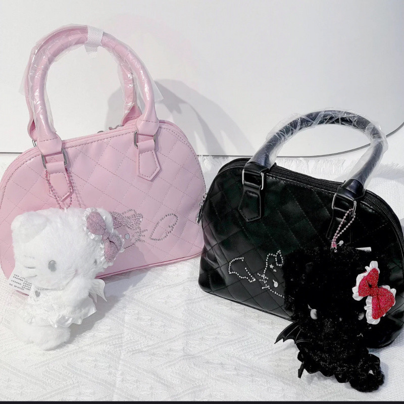 Sanrio Angel and Demon Hellokitty Large Capacity Fashionable All-Match Commuter Boston Crossbody Handbag Sanrio Angel and Demon Hellokitty Large Capacity Fashionable All-Match Commuter Boston Crossbody Handbag