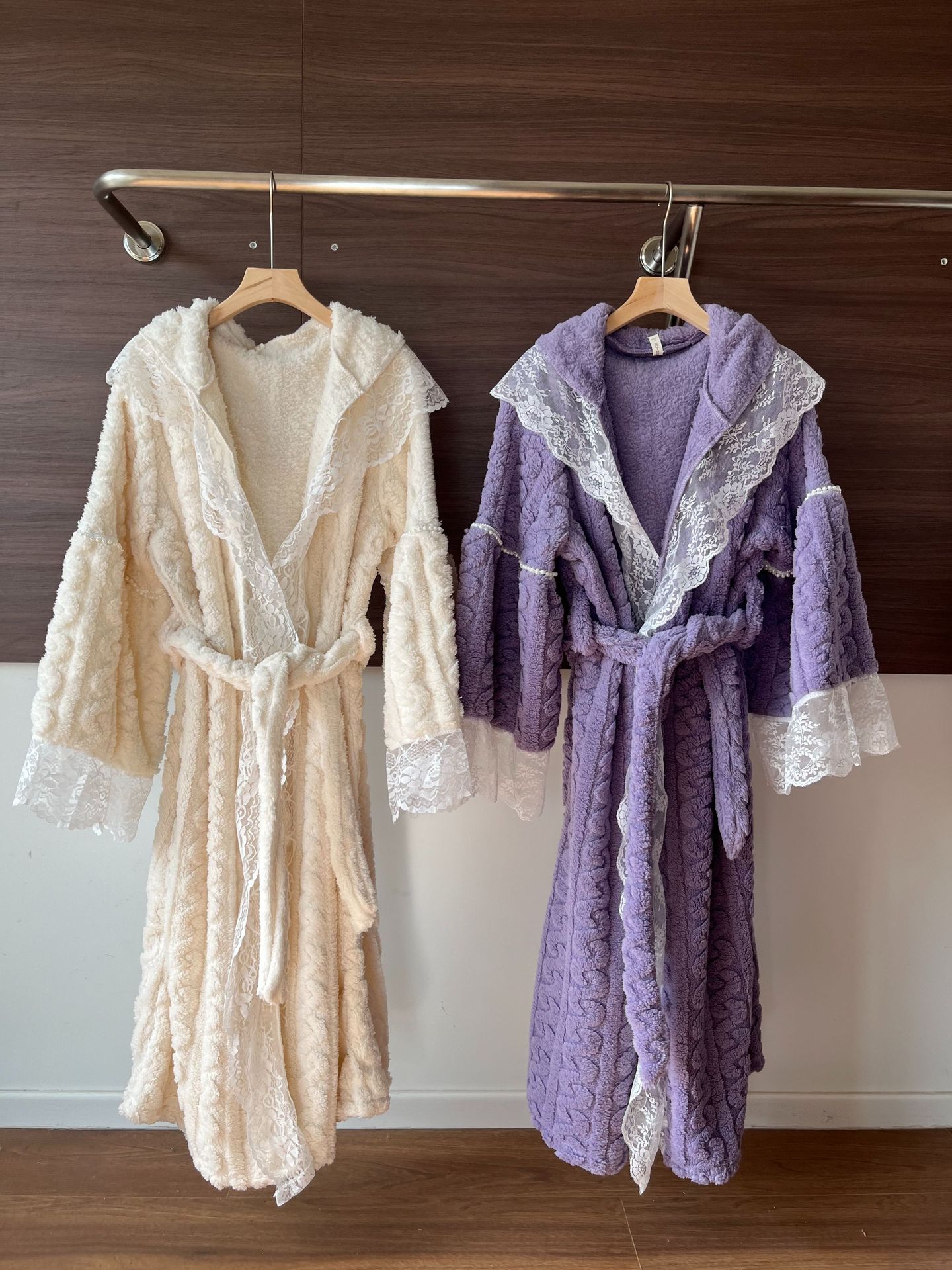 GraceChic Nachthemd aus französischer Spitze für Damen, Herbst und Winter, Korallenfleece, langes, sexy, mit Schnürung, hochwertiges Badekleid/Nachthemd im Prinzessinnenstil_voghion.com