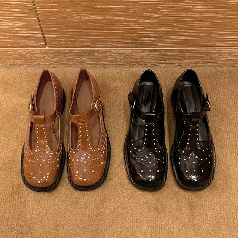 Новые женские кожаные туфли Мэри Джейн в британском стиле с Т-образным ремешком и резным узором, модель «Грейп Мом», коллекция Осень/Зима 2025, артикул 3499