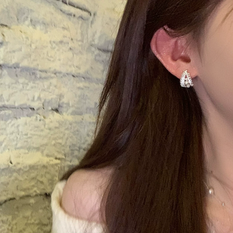 Серьги из жемчуга, клипсы для ушей, французский стиль, стиль лёгкой роскоши, качественный стиль, яркий запоминающийся стиль
