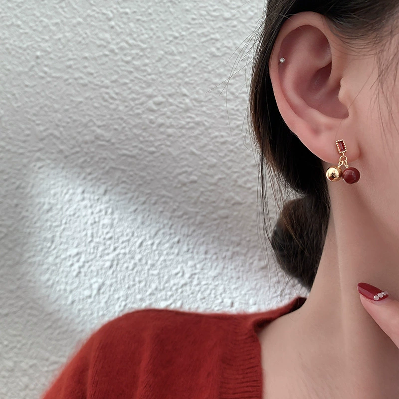 Серебряная игла, серёжки мини-дизайн демисезон, 2024 год, образец серебра 925, тренд сезона