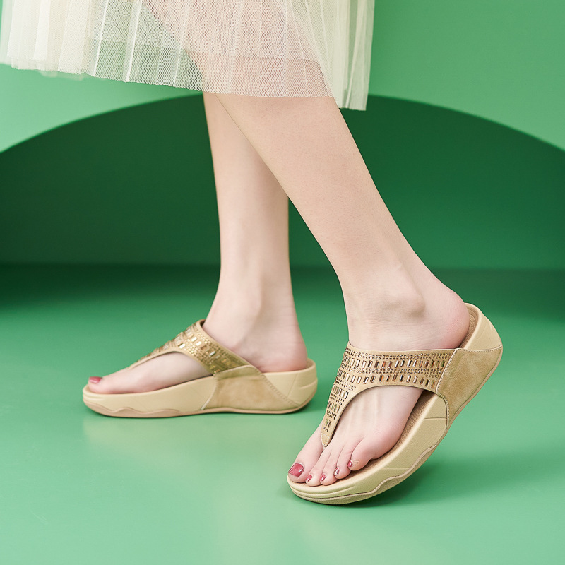 987-2 Amazon 2025 Spring Rhinestone Sandals Women's Lightweight Sports Style Comfortable Rubber plus size Thick Slippers