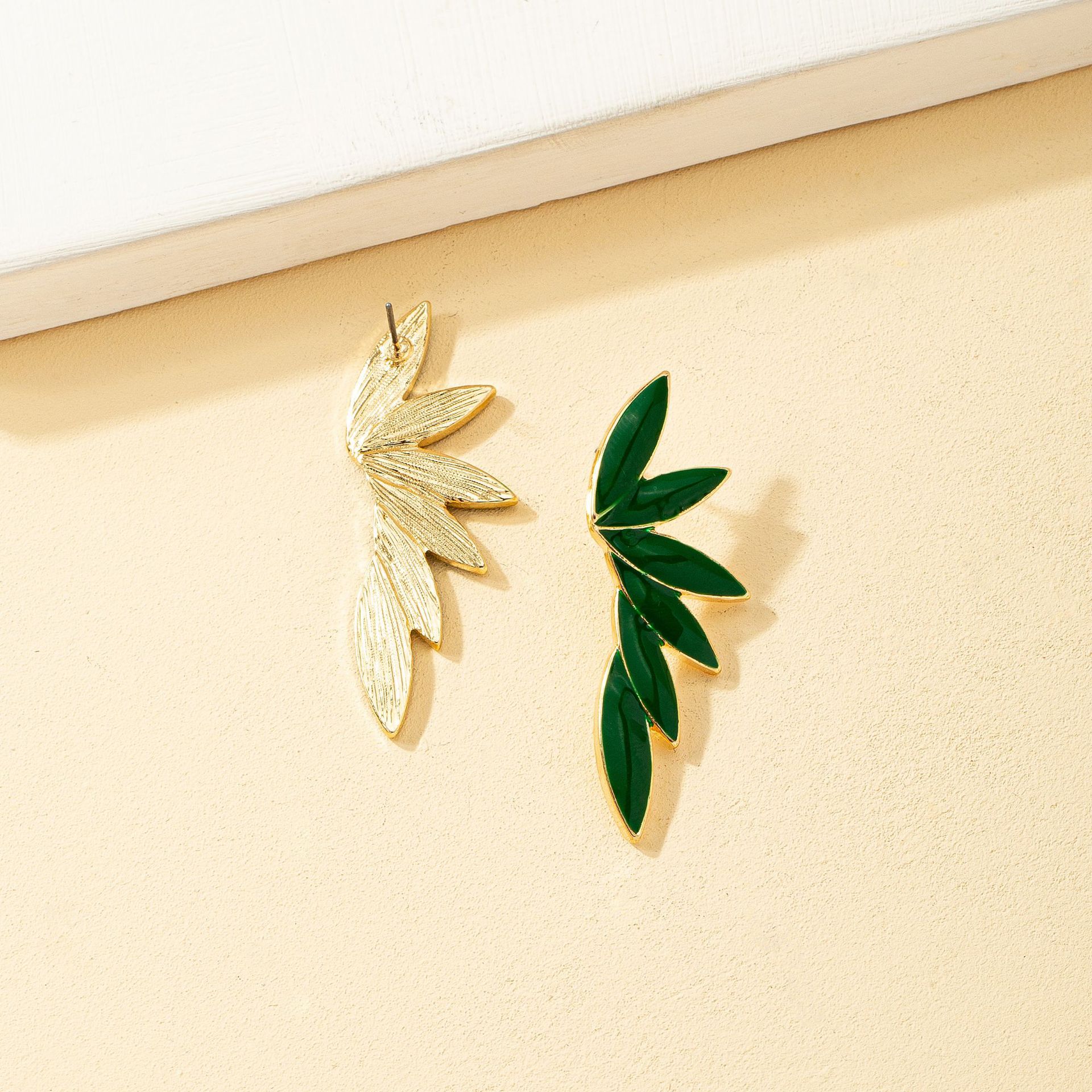 11g Weight Ear Studs Classification Fashion Leaf Alloy Plating Ear Studs