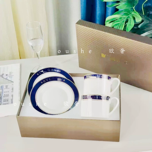 W treasure double cup and saucer