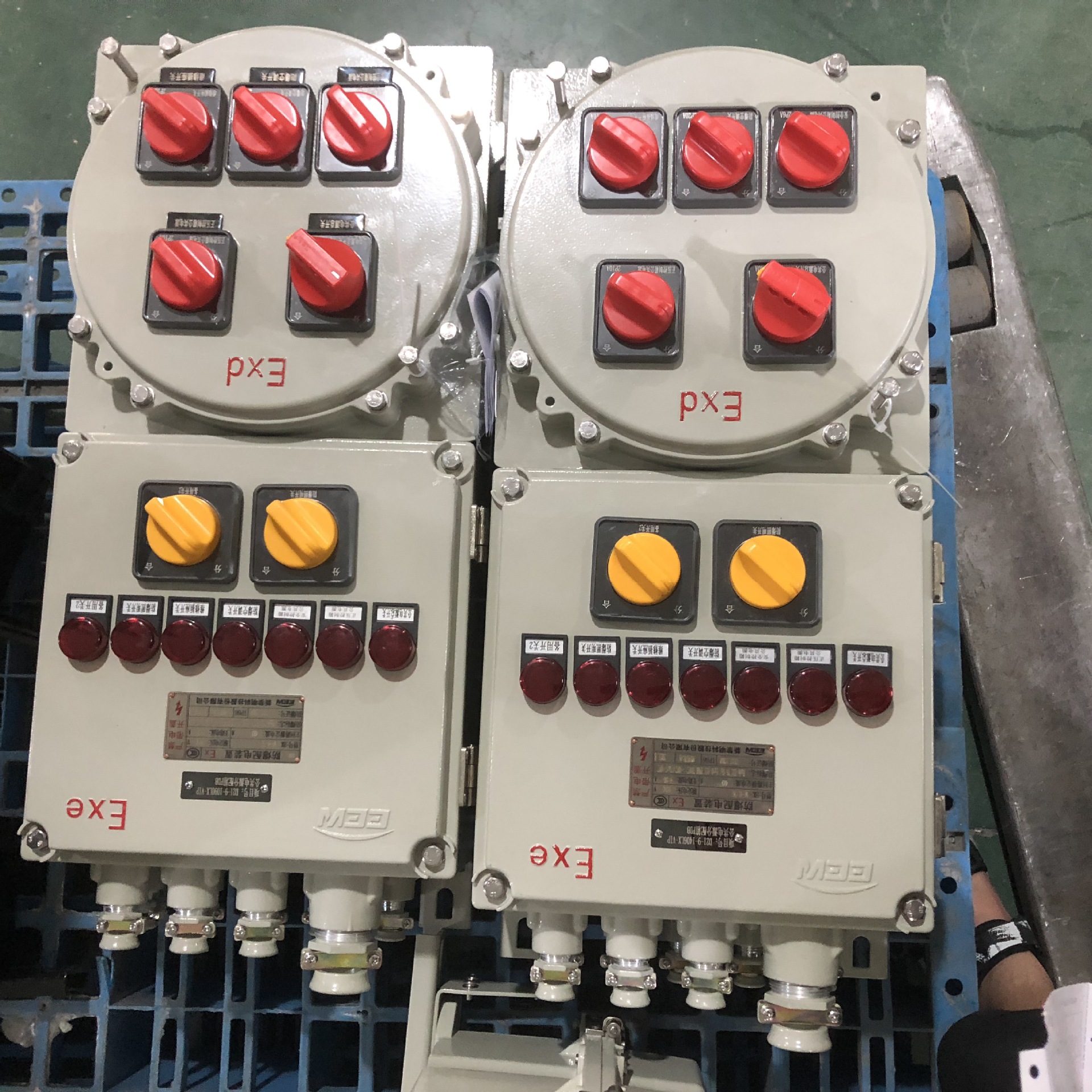新黎明华荣飞策宝临合隆燎原中兴腾达防爆防腐配电箱接线箱操作柱