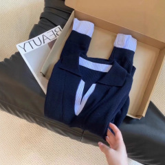 设计感假两件撞色拼接条纹针织衫女秋冬新款小众显瘦V领长袖毛衣