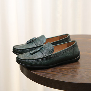 Guangzhou Slip-on First Layer Cowhide Pea Shoes Casual Lazy Soft Bottom Driving Shoes Men's Tassel Fashionable Loafers