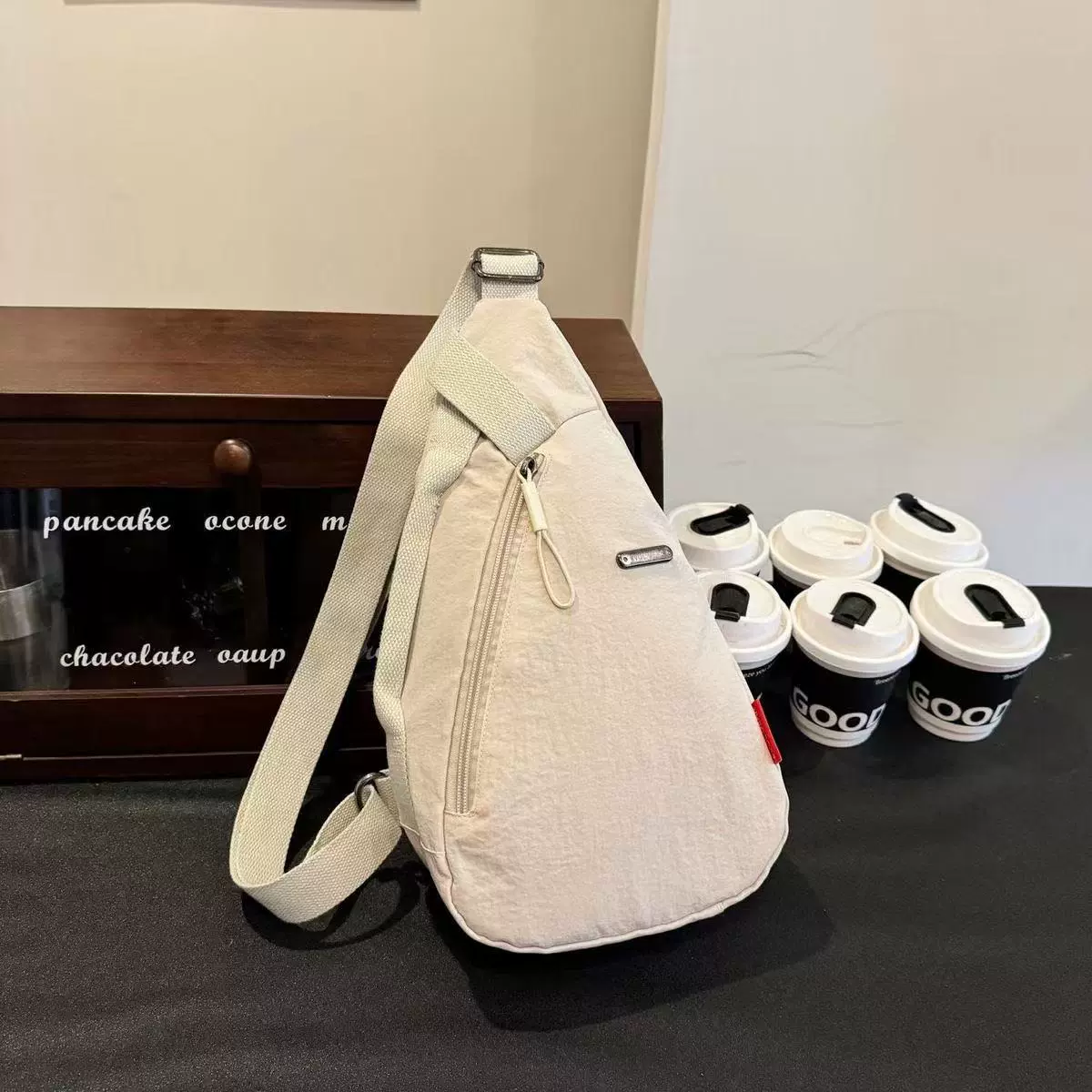 新款日系简约胸包情侣单肩斜挎包男包可印logo大容量收纳包女批发