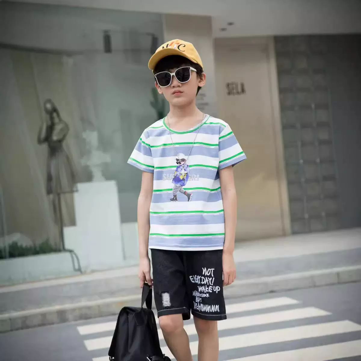 夏季新款韩版时尚潮流休闲运动条纹印花儿童短袖