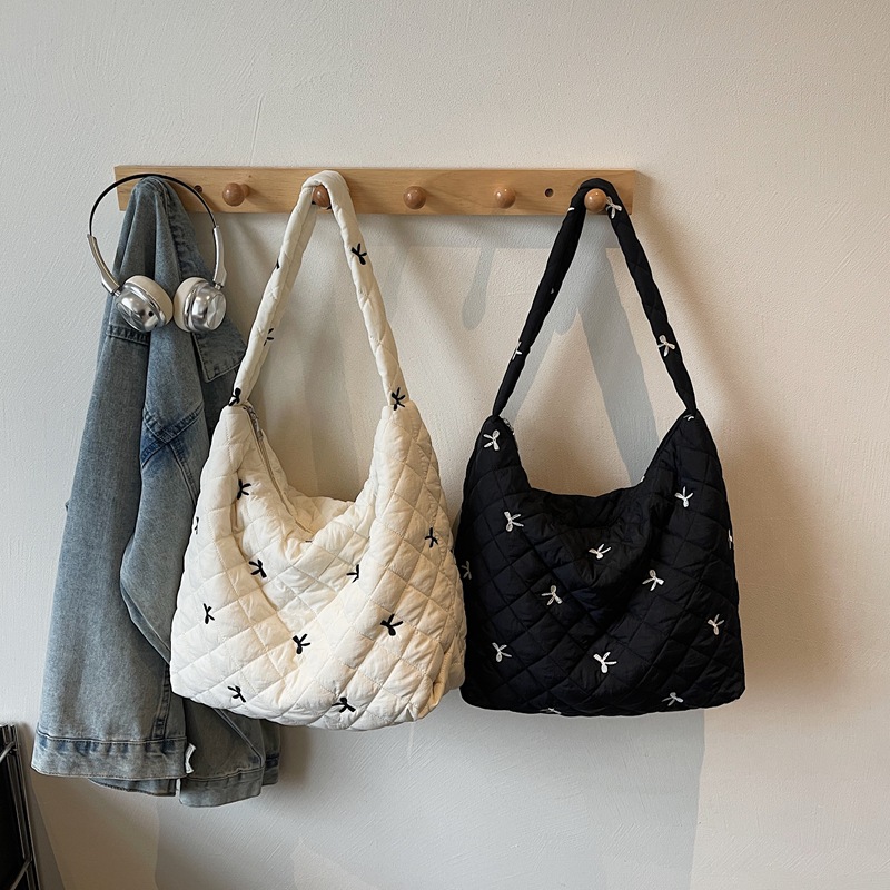 跨境新款韩版蝴蝶结刺绣绗缝托特包大容量女士学院少女棉服单肩包